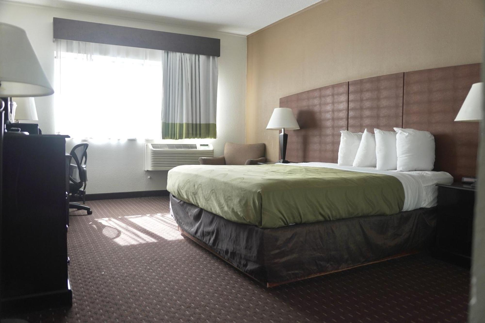 American Inn & Suites 워터포드 외부 사진