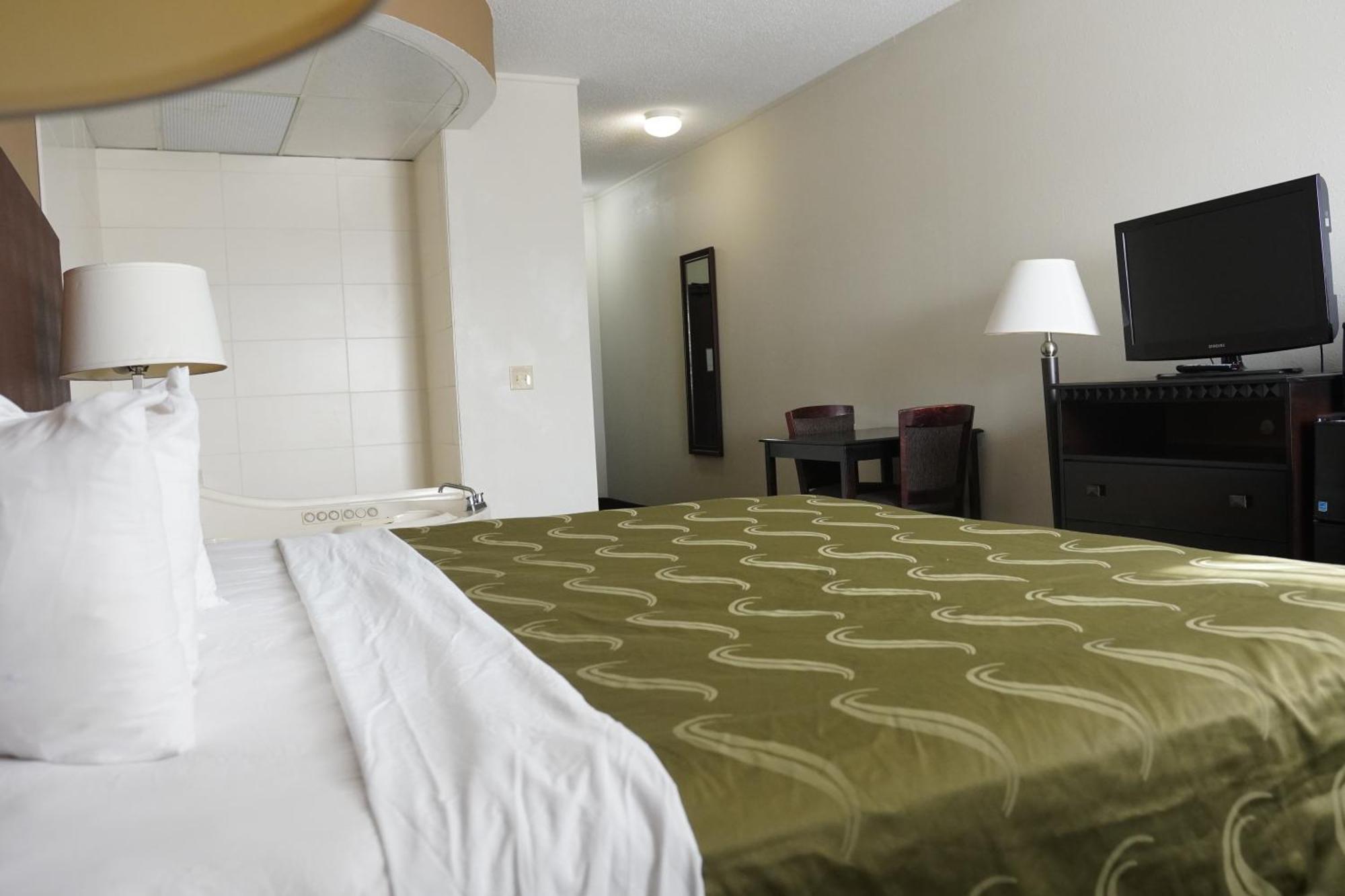 American Inn & Suites 워터포드 외부 사진