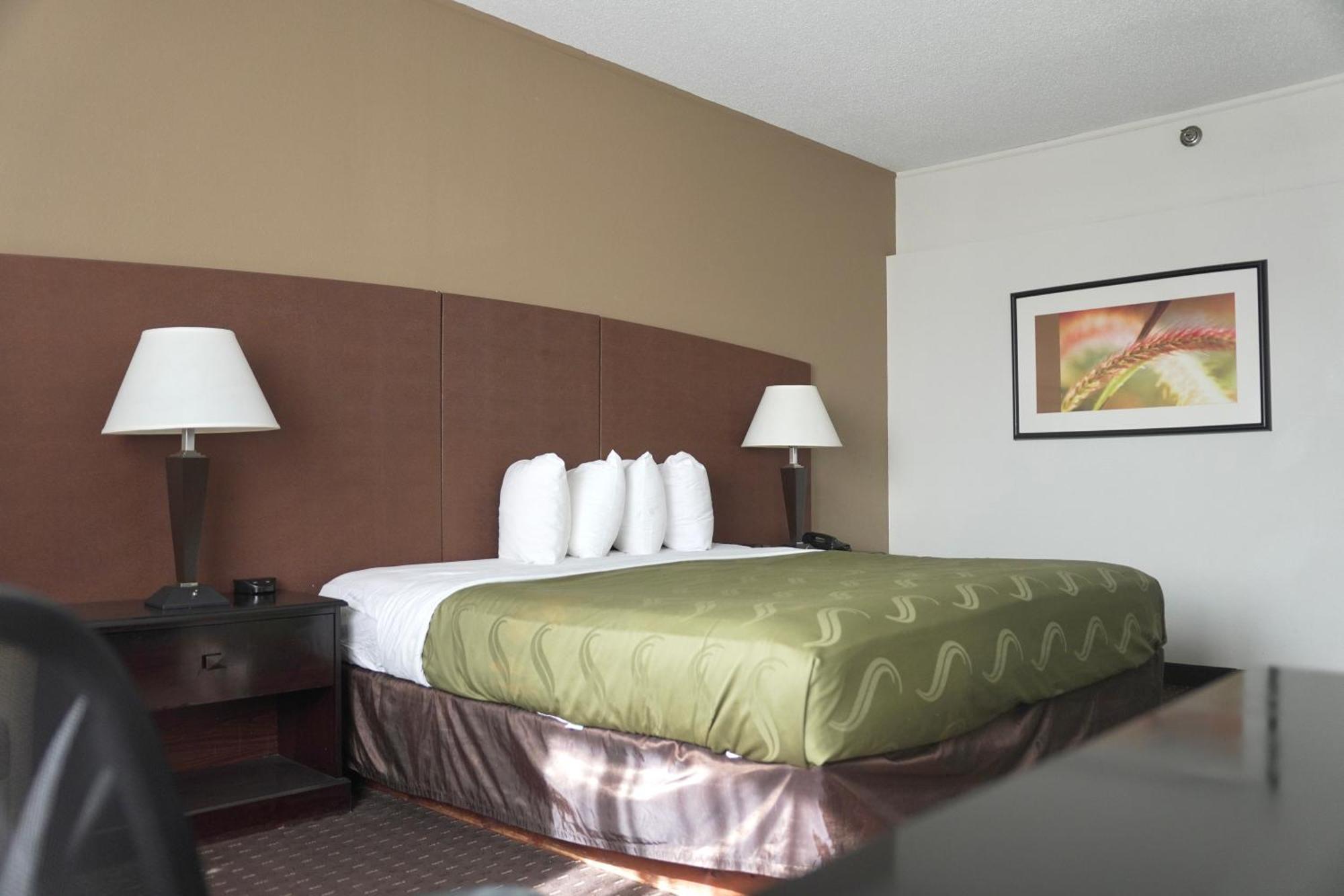 American Inn & Suites 워터포드 객실 사진