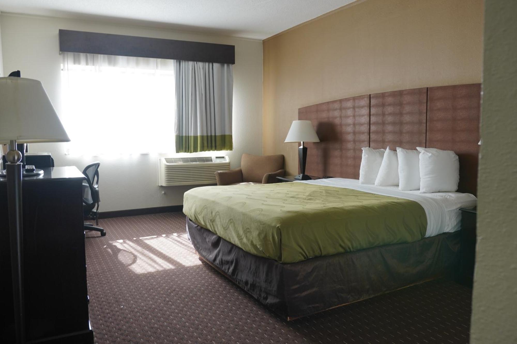 American Inn & Suites 워터포드 객실 사진