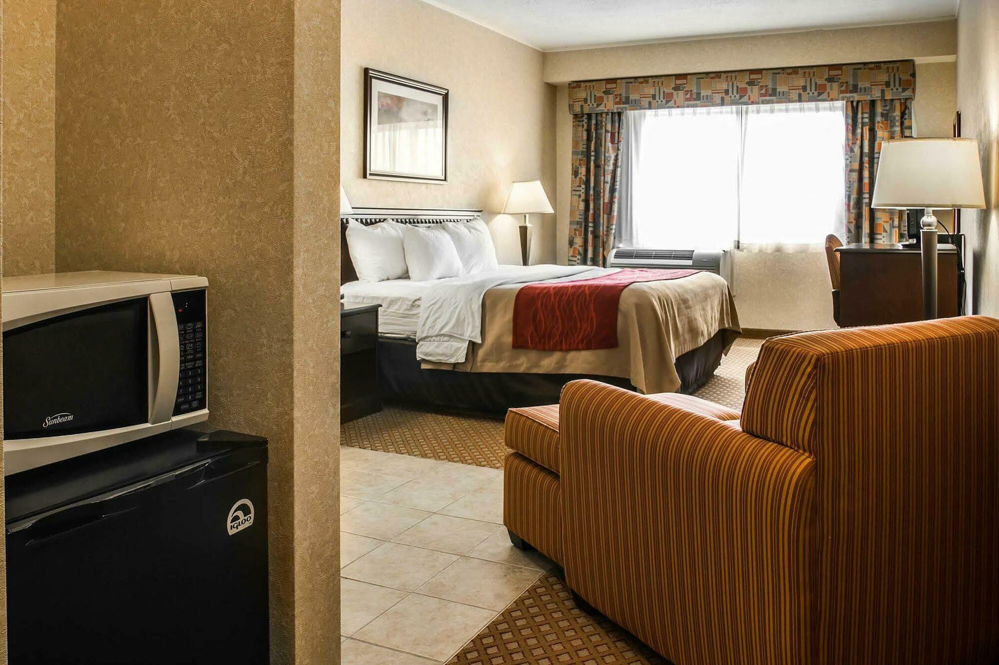 American Inn & Suites 워터포드 외부 사진